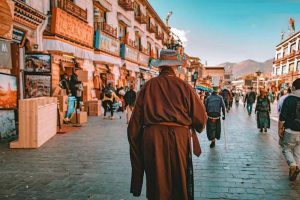 拉萨连续5日平均气温超过22℃达到夏季标准